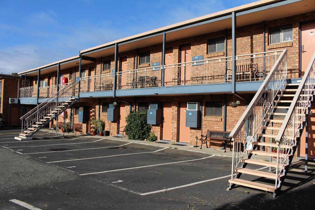 Bridge View Motel Gorokan Екстериор снимка