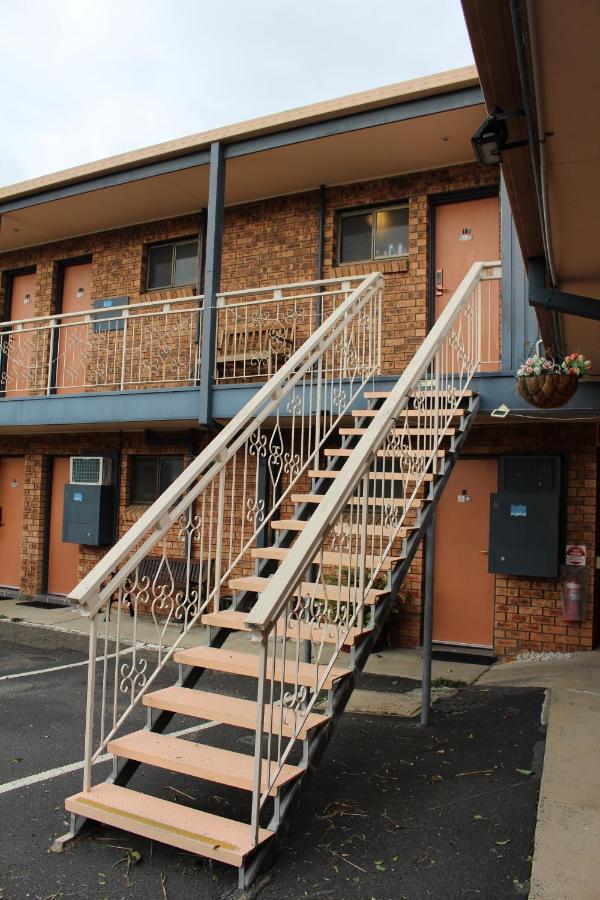 Bridge View Motel Gorokan Екстериор снимка