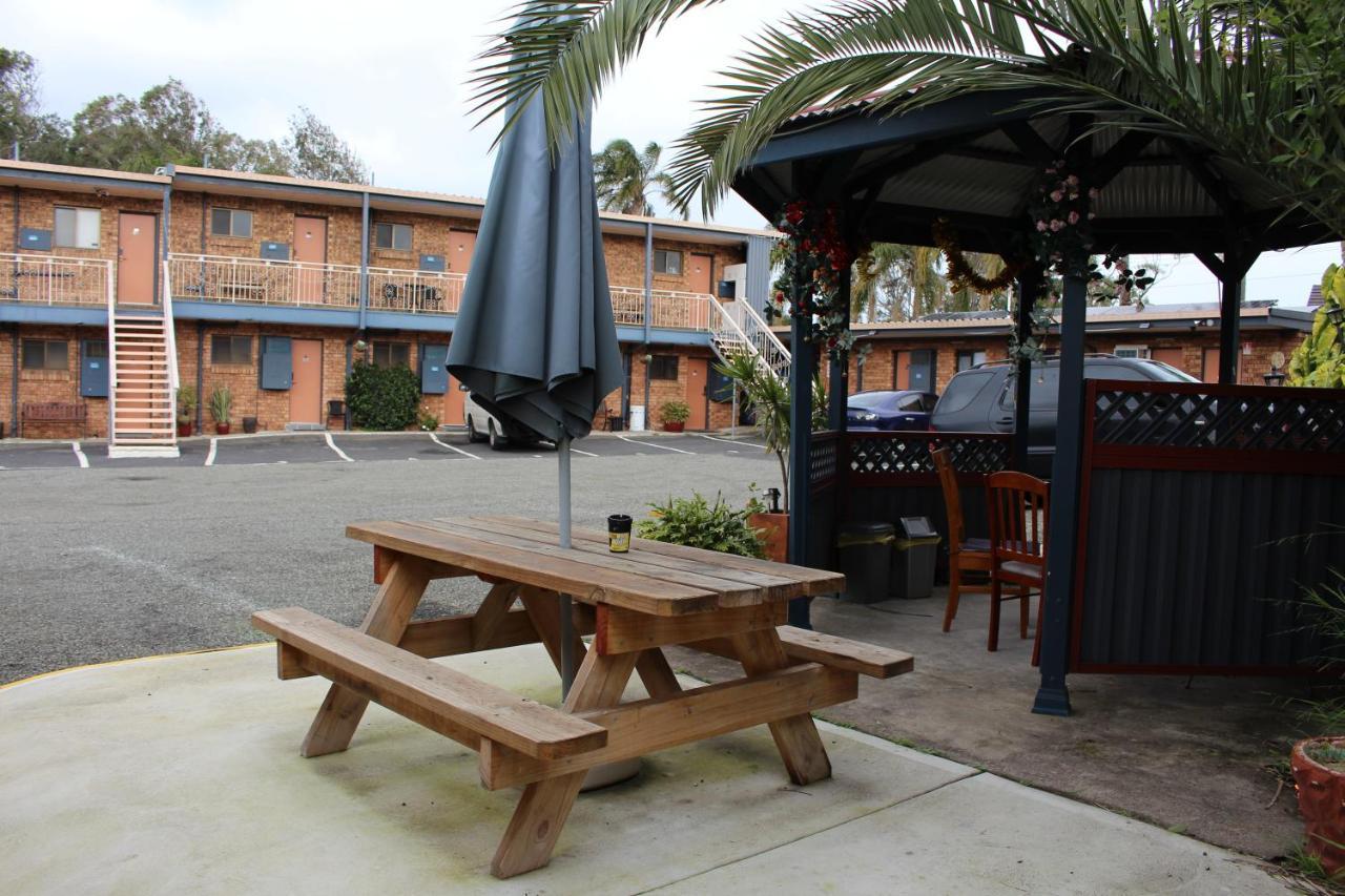 Bridge View Motel Gorokan Екстериор снимка