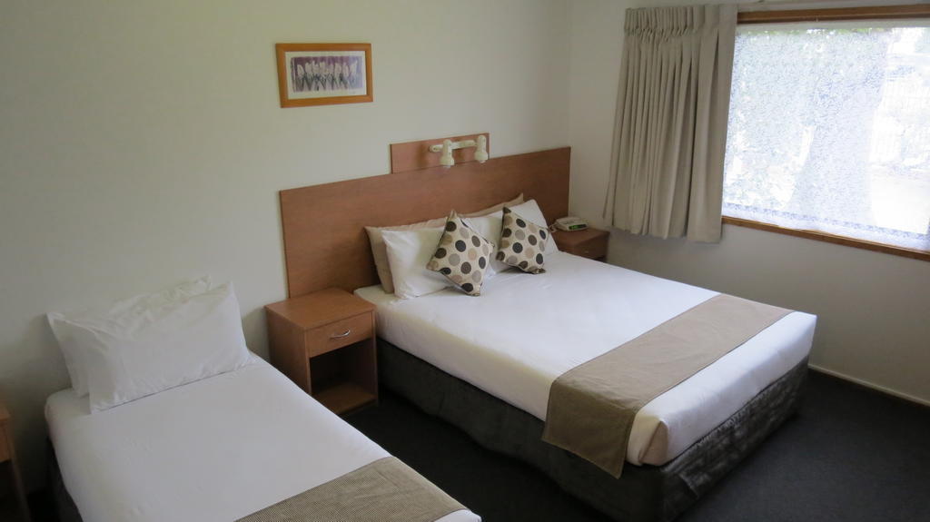 Bridge View Motel Gorokan Екстериор снимка
