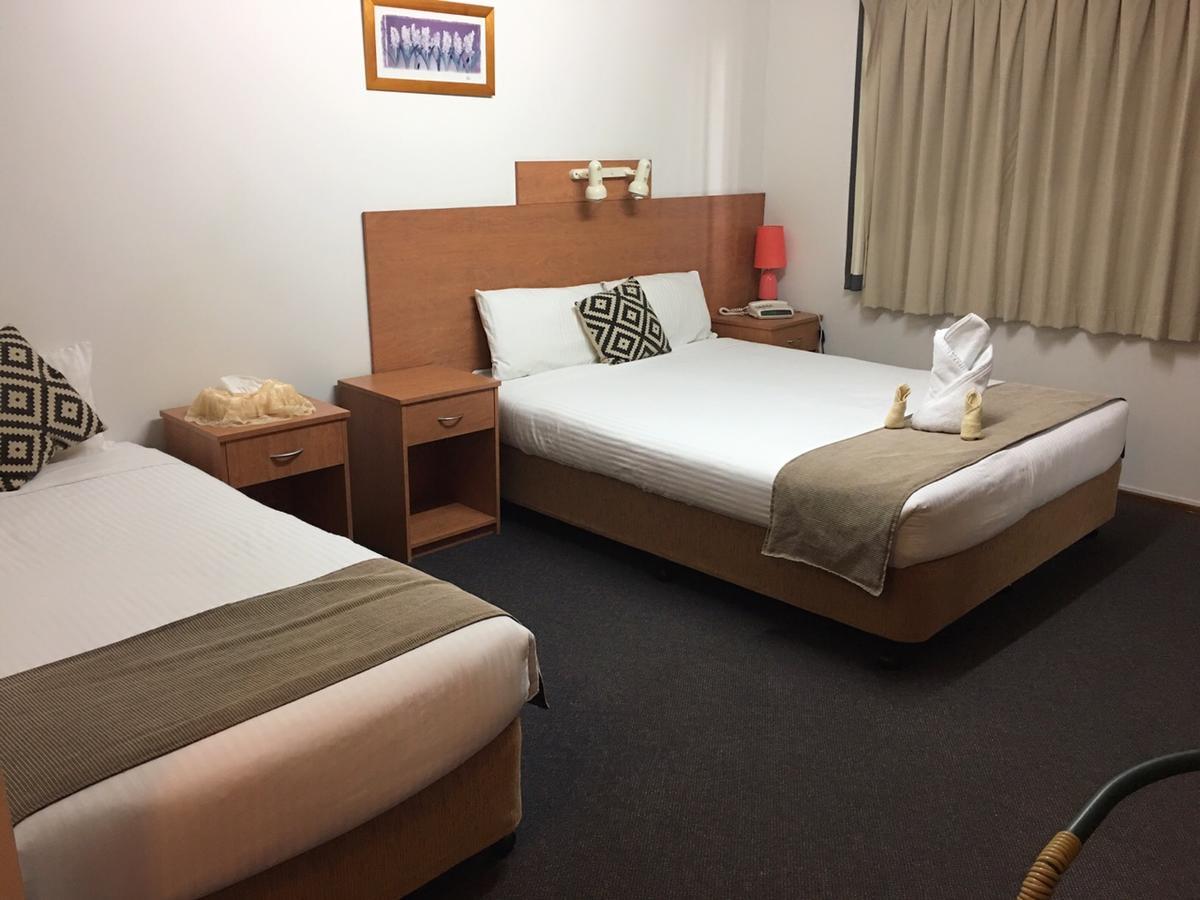 Bridge View Motel Gorokan Екстериор снимка