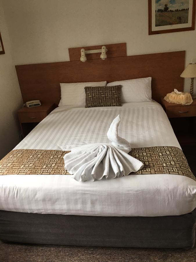 Bridge View Motel Gorokan Екстериор снимка