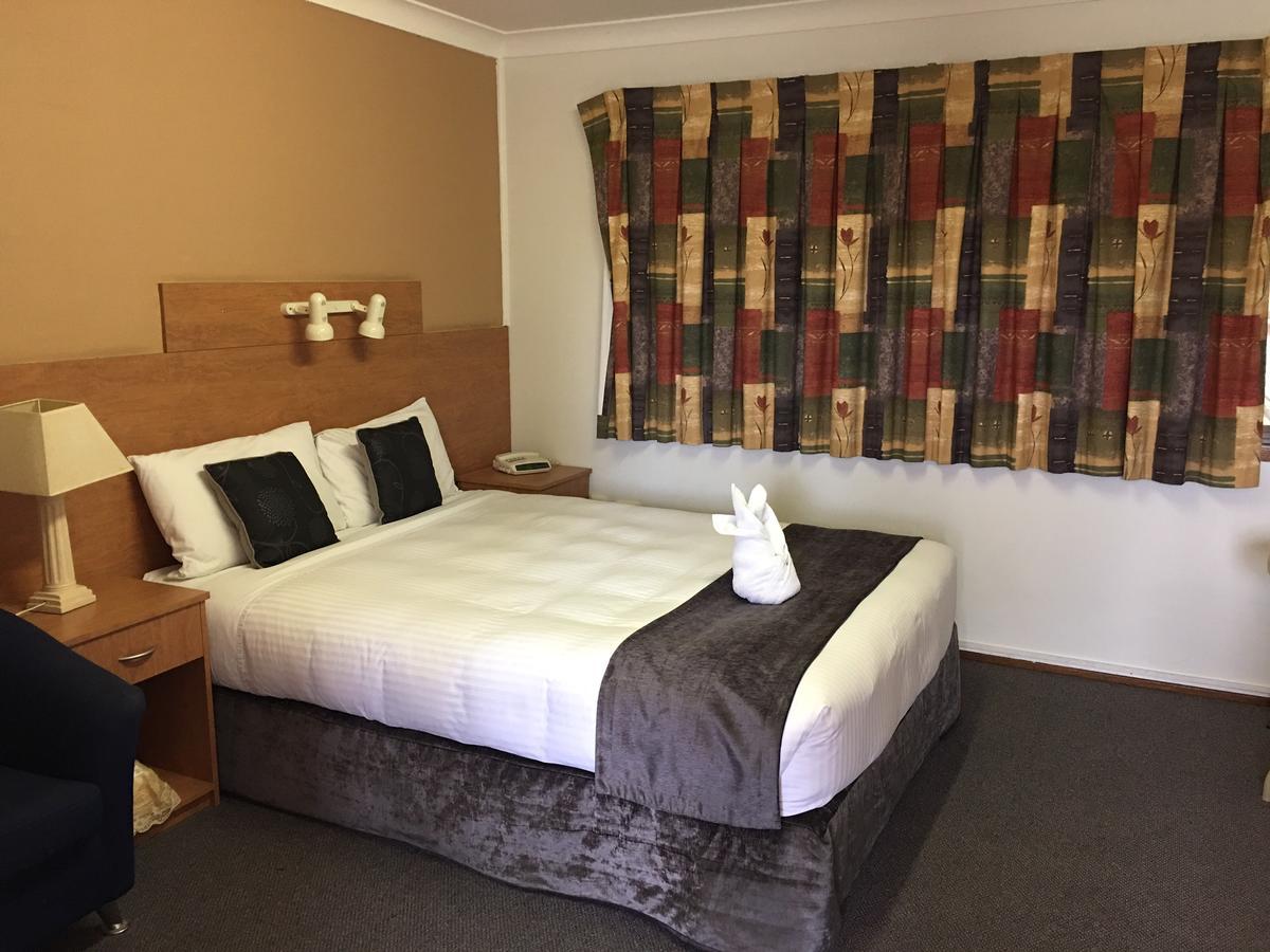 Bridge View Motel Gorokan Екстериор снимка