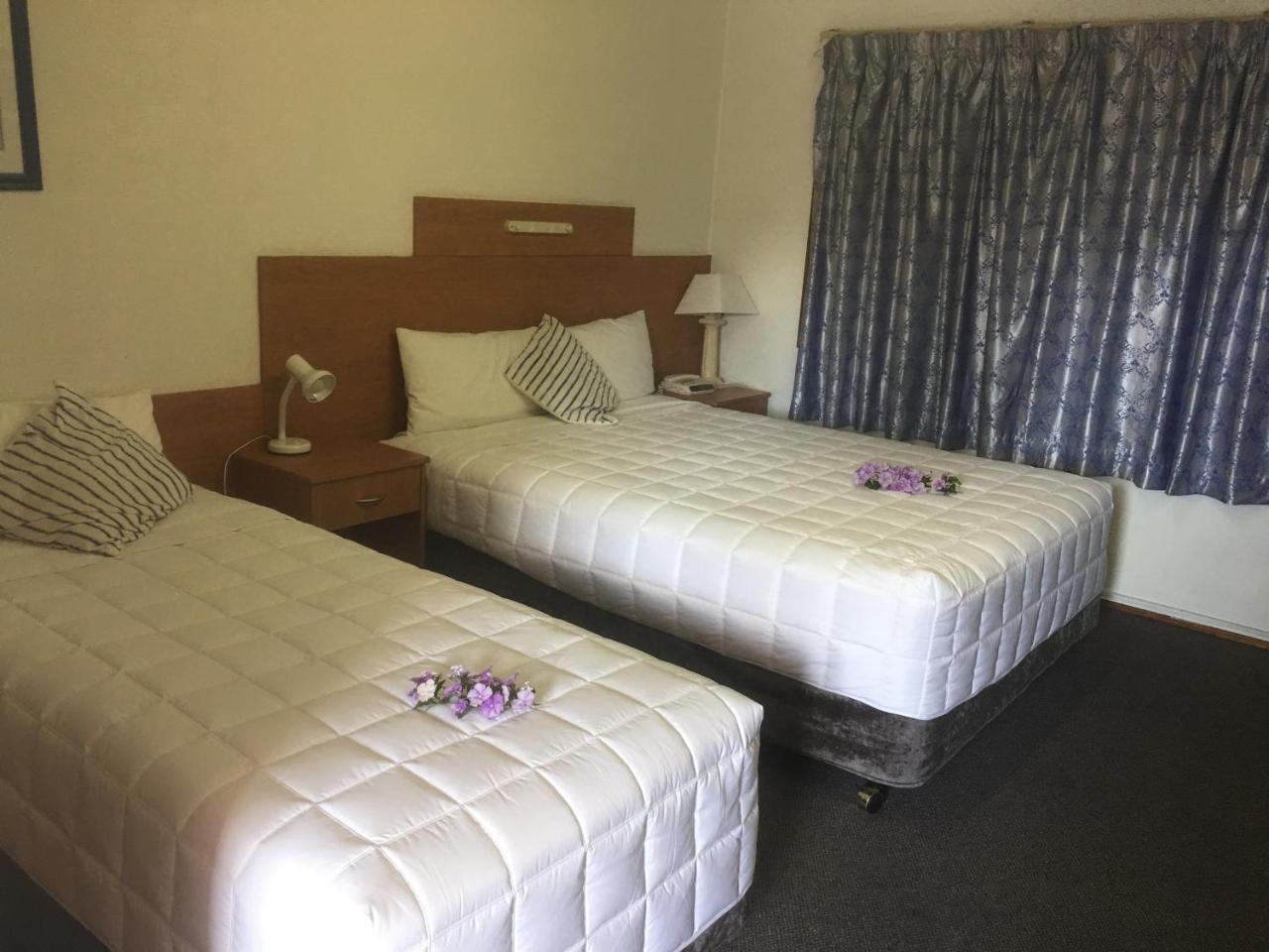 Bridge View Motel Gorokan Екстериор снимка
