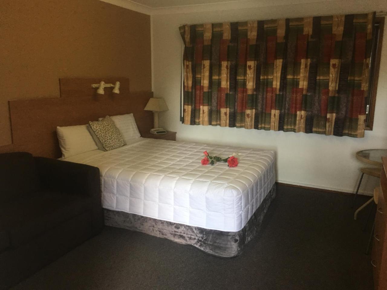 Bridge View Motel Gorokan Екстериор снимка