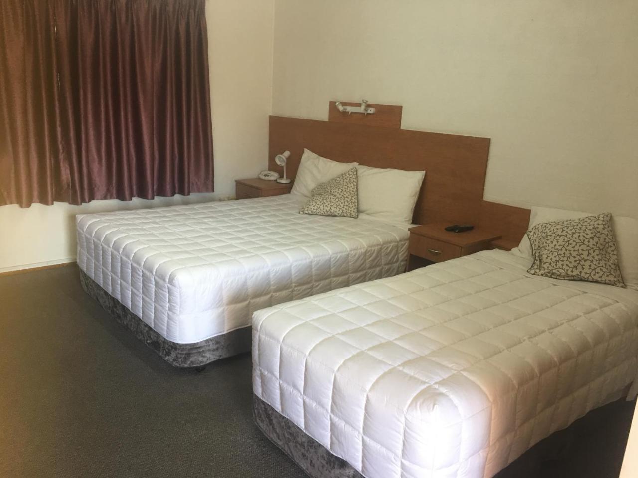 Bridge View Motel Gorokan Екстериор снимка