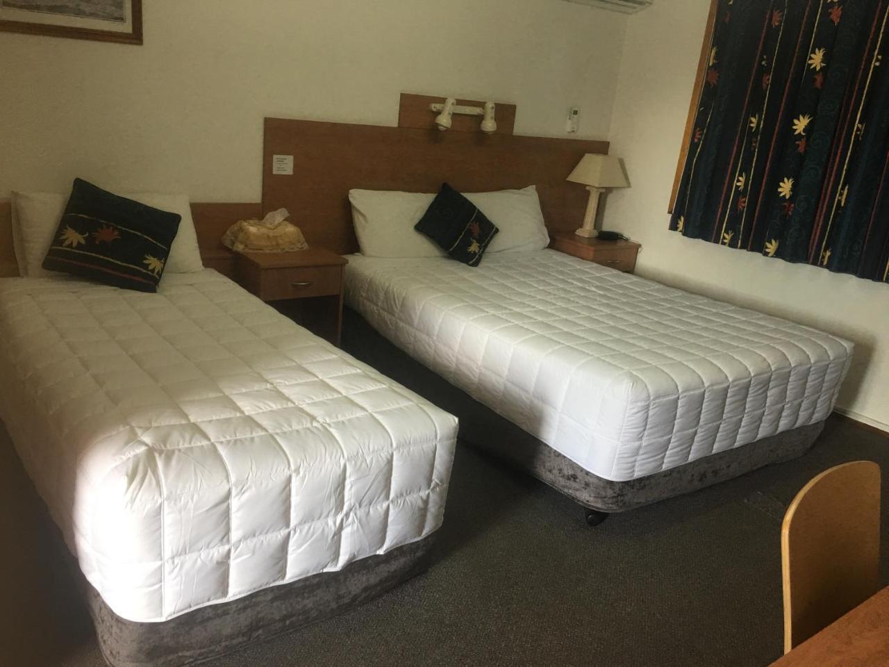 Bridge View Motel Gorokan Екстериор снимка