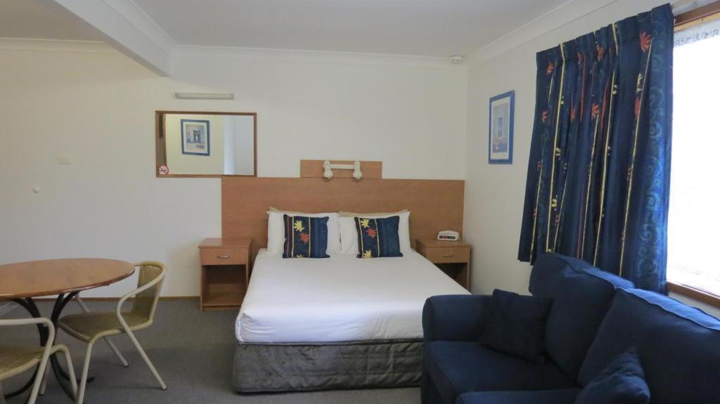 Bridge View Motel Gorokan Екстериор снимка